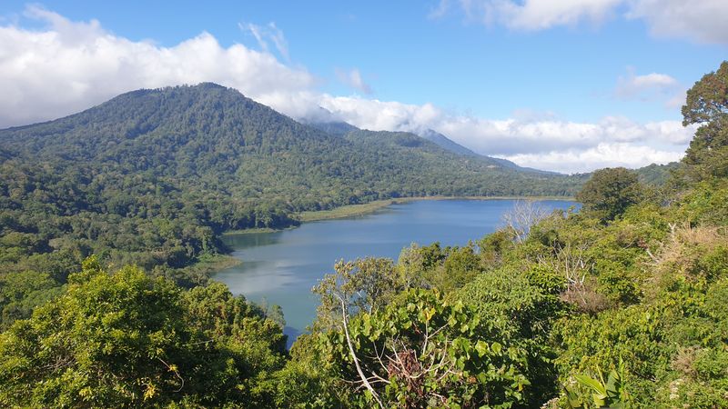 panorama-sur-les-lacs-de-tamblingan-et-buyan_2