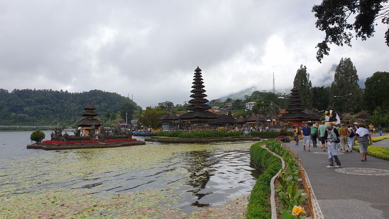temple-ulun-danu-beratan_9