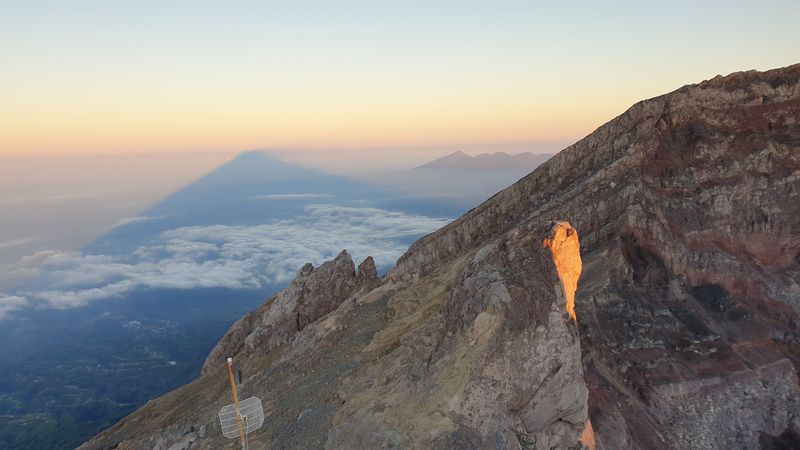 le-volcan-agung_20