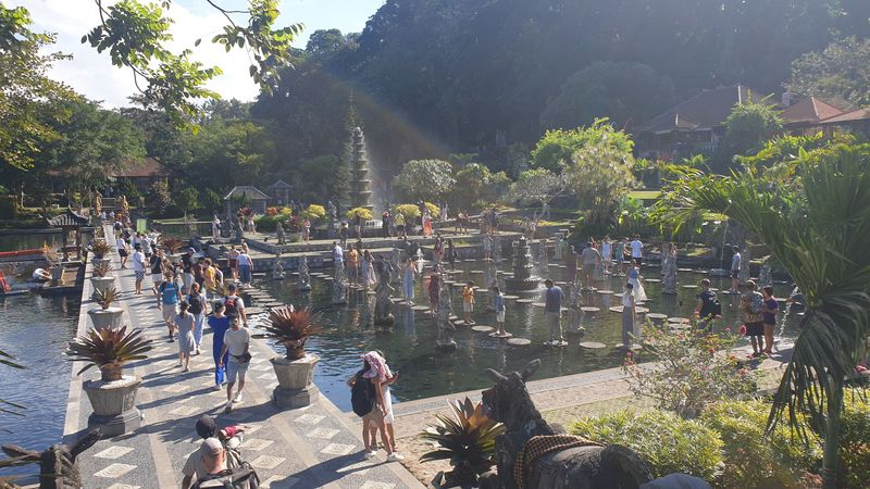 bains-royaux-de-tirtagangga