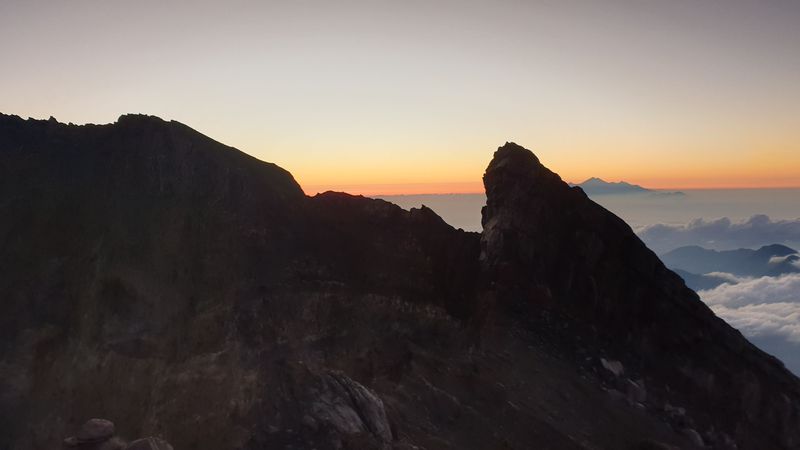 le-volcan-agung_5