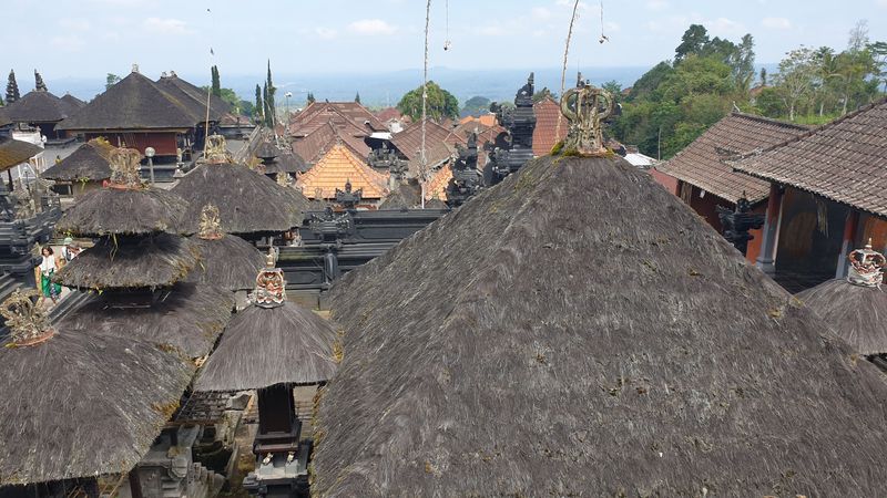le-temple-besakih_12