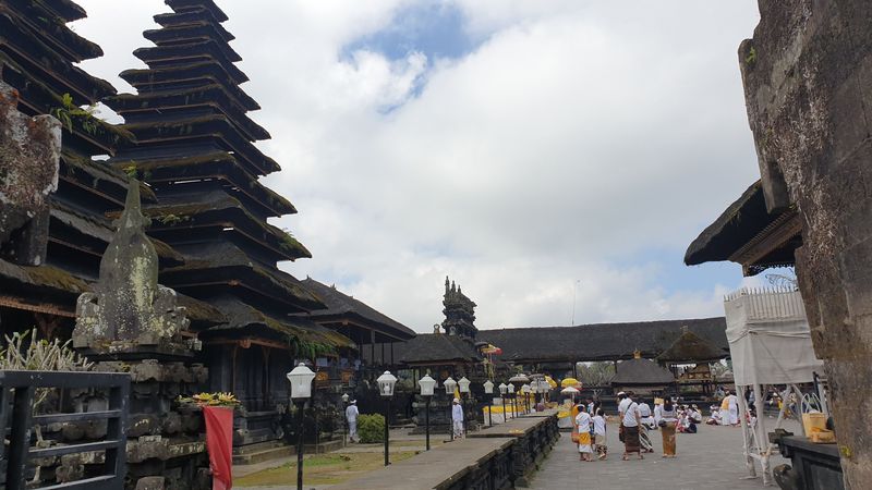 le-temple-besakih_10