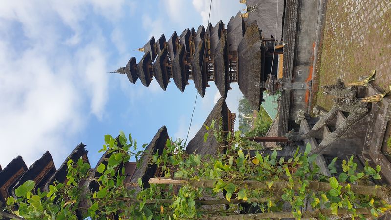 le-temple-besakih_17